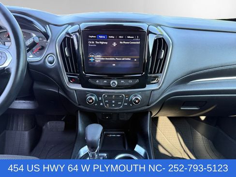 Used 2023 Chevrolet Traverse LT FWD image 11