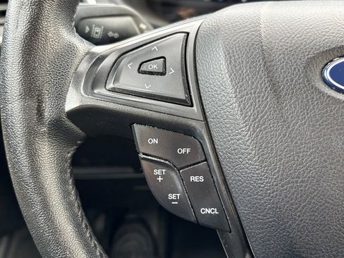 Used 2022 Ford Edge SEL image 16