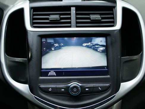 Used 2018 Chevrolet Sonic LT image 19