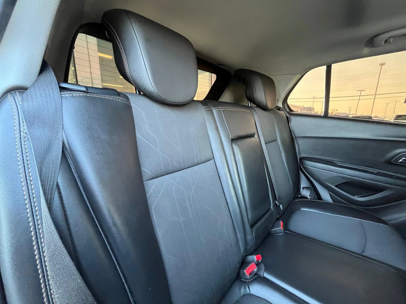 Used 2018 Chevrolet Trax LT w/ Redline Edition FWD image 34
