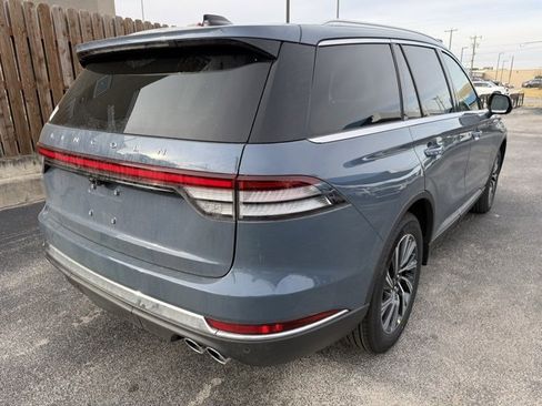 New 2026 Lincoln Aviator 2WD image 5