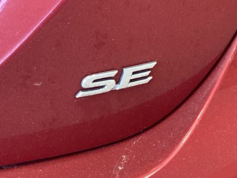 Used 2023 Toyota Camry SE FWD image 12