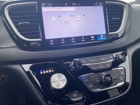 New 2026 Chrysler Voyager LX FWD image 34