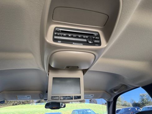 Used 2004 GMC Sierra 1500 SLT w/ Off-Road Package AWD/4WD image 14