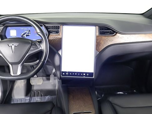 Used 2020 Tesla Model X Long Range image 35