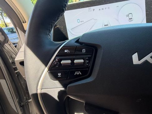 Used 2024 Kia EV6 Wind w/ Wind Technology Package AWD/4WD image 18