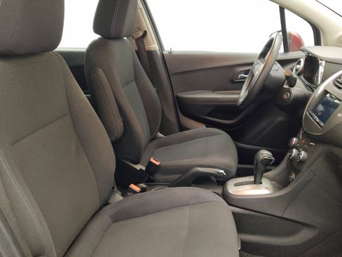 Used 2016 Chevrolet Trax LS AWD/4WD image 21