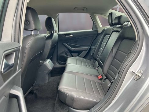 Used 2024 Volkswagen Jetta SE FWD image 13