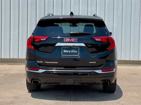 Used 2020 GMC Terrain Denali w/ Denali Premium Package AWD/4WD image 5