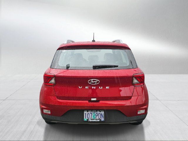 Certified 2025 Hyundai Venue SEL FWD image 4