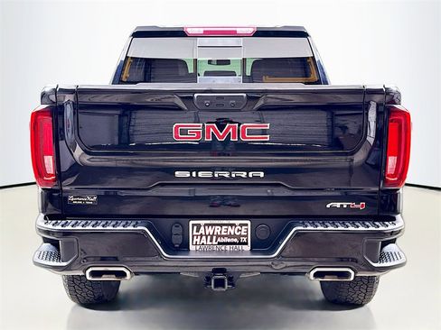 Certified 2022 GMC Sierra 1500 AT4 w/ AT4 Preferred Package image 5