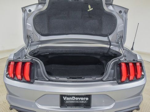 Used 2022 Ford Mustang Premium image 14