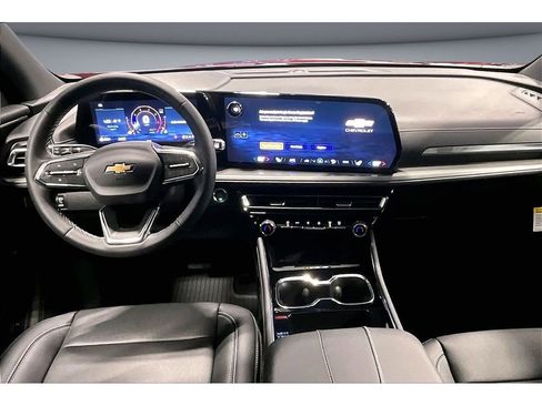 New 2026 Chevrolet Traverse LT w/ Sun and Wheel Package AWD/4WD image 6