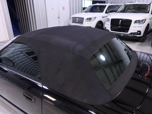 Used 2002 Ford Thunderbird Deluxe 2dr Convertible image 31