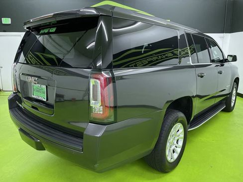 Used 2017 GMC Yukon XL SLT image 10