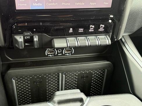 New 2026 RAM 2500 Big Horn AWD/4WD image 24