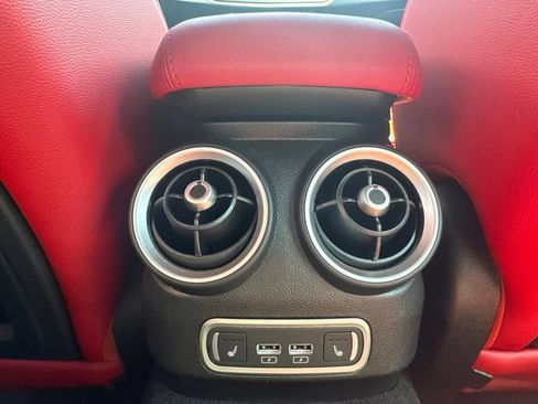 Used 2023 Alfa Romeo Giulia Veloce AWD/4WD image 56