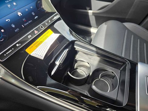 Used 2026 Mercedes-Benz GLC 300 4MATIC image 30