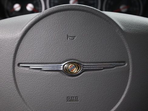 Used 2005 Chrysler Crossfire Limited RWD image 10