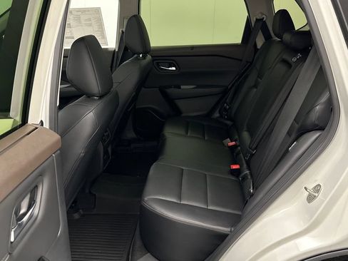 Used 2023 Nissan Rogue SV w/ SV Premium B Package AWD/4WD image 10