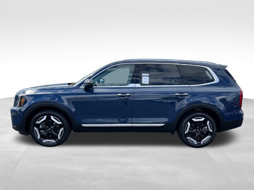 Used 2024 Kia Telluride S AWD/4WD image 2