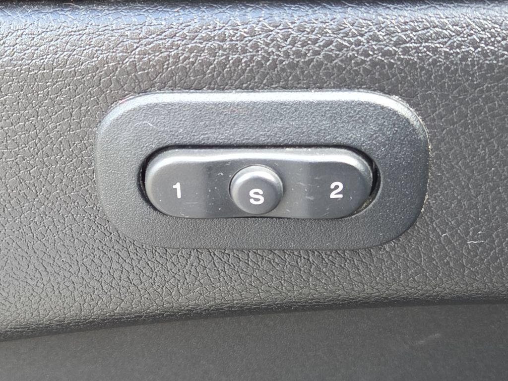 Certified 2019 Jeep Grand Cherokee Limited AWD/4WD image 25