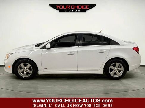 Used 2016 Chevrolet Cruze LT FWD image 2
