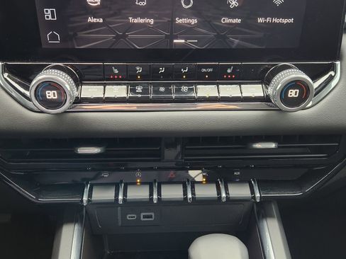 New 2025 GMC Canyon Elevation w/ Convenience Package image 22