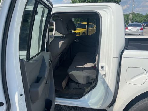 Used 2013 Nissan Frontier S RWD image 9