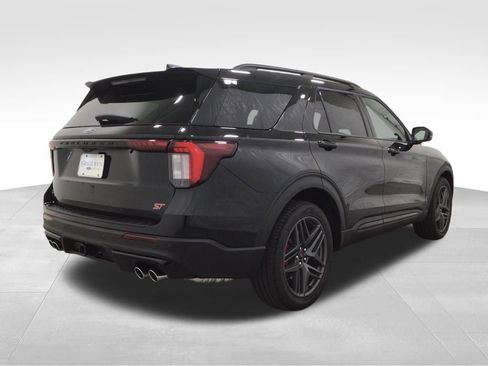 New 2026 Ford Explorer ST image 4