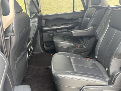 Used 2022 Ford Expedition Max XLT image 21