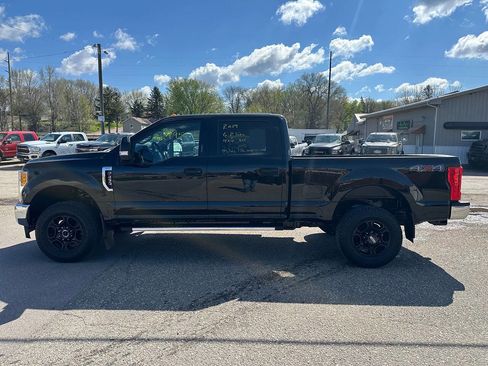 Used 2017 Ford F250 XLT w/ XLT Value Package AWD/4WD image 2