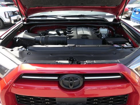 Used 2022 Toyota 4Runner SR5 Premium AWD/4WD image 26
