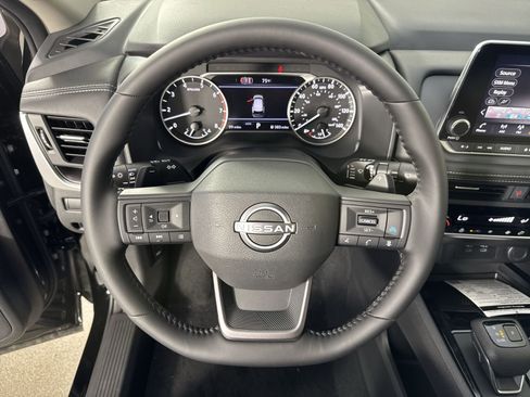 New 2026 Nissan Rogue SV w/ SV Premium Package image 11