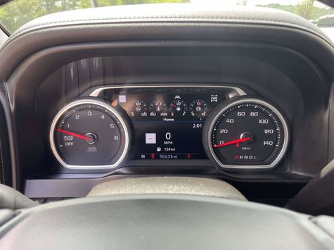 Used 2021 Chevrolet Silverado 1500 LTZ w/ LTZ Premium Package AWD/4WD image 10