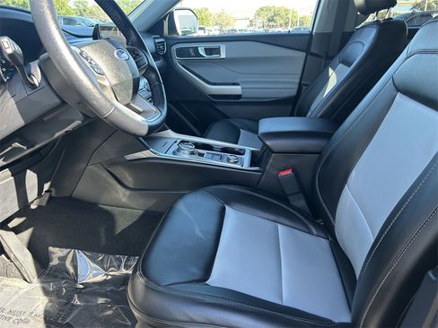 Used 2023 Ford Explorer XLT w/ Equipment Group 202A image 11
