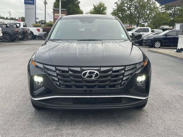 Certified 2024 Hyundai Tucson SE FWD image 2