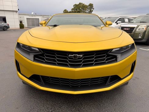 Used 2024 Chevrolet Camaro LT w/ Technology Package image 8