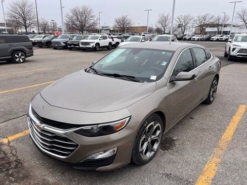 Used 2023 Chevrolet Malibu LT w/ Driver Confidence Package image 3