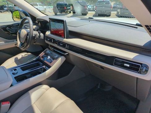 Used 2021 Lincoln Aviator Reserve w/ Equipment Group 202A AWD/4WD image 37