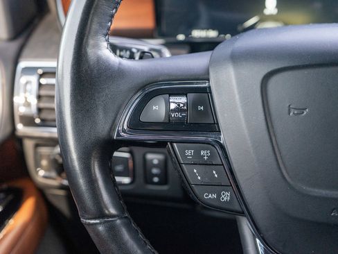 Used 2020 Lincoln Navigator Reserve w/ Luxury Package AWD/4WD image 28