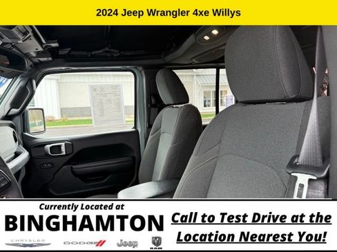 Used 2024 Jeep Wrangler Unlimited AWD/4WD image 8