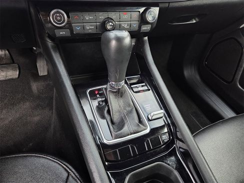 Used 2024 Jeep Compass Limited image 11