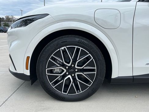 New 2025 Ford Mustang Mach-E Premium image 12