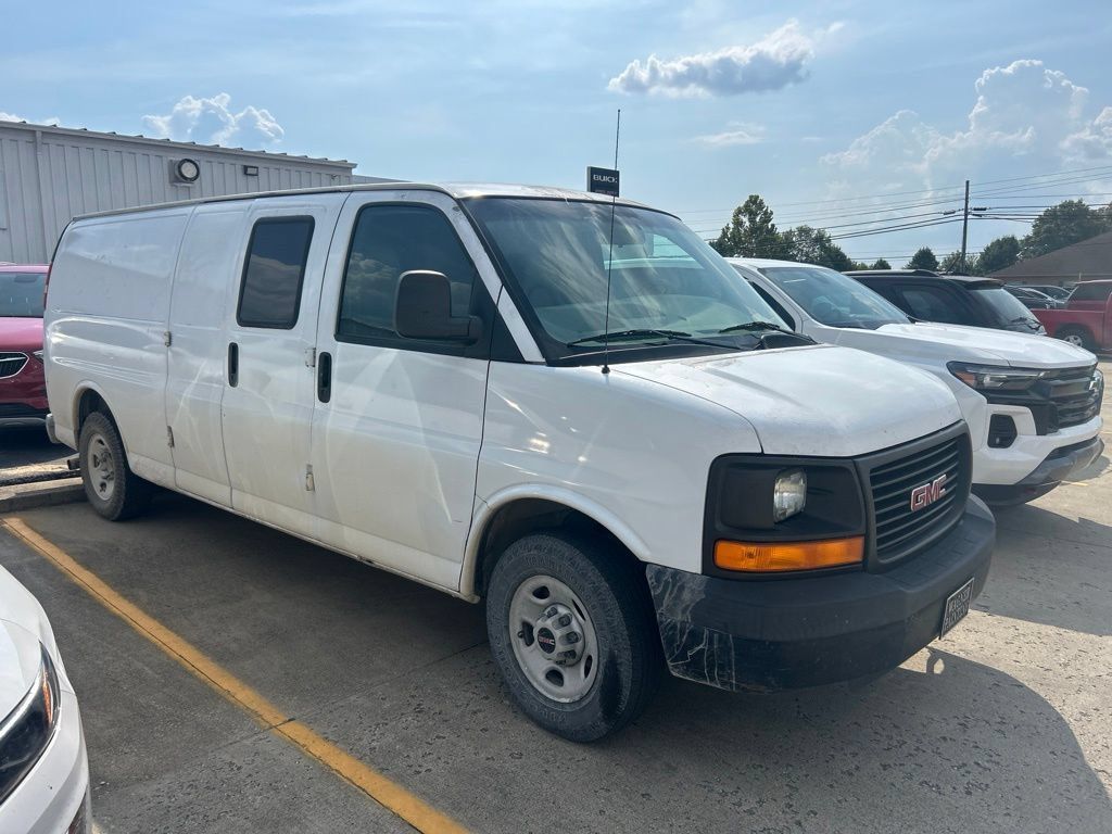 Used 2008 GMC Savana 2500 Extended RWD image 2