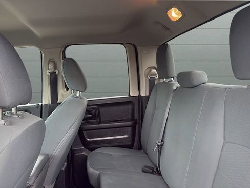 Used 2016 RAM 1500 Express w/ Black Ram 1500 Express Group AWD/4WD image 16