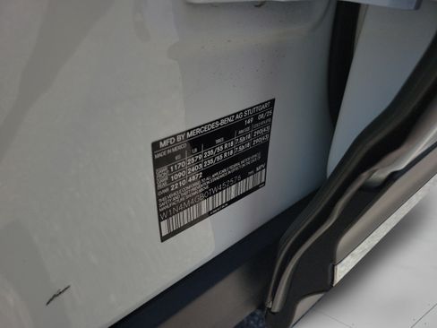 Used 2026 Mercedes-Benz GLB 250 image 33