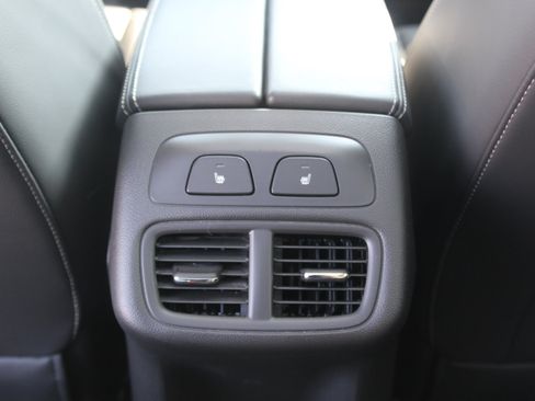 Used 2022 Buick Envision Avenir w/ Technology Package II FWD image 18