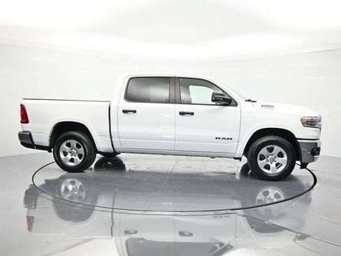 Used 2025 RAM 1500 Big Horn AWD/4WD image 4