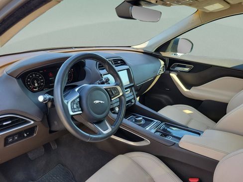 Used 2020 Jaguar F-PACE Prestige image 8